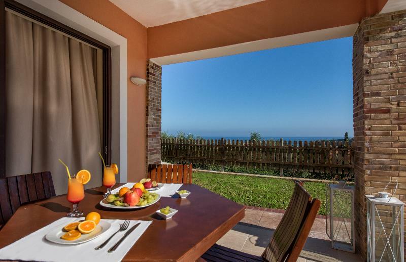 Hotel St John Villas (Adults Only) Циливи Экстерьер фото